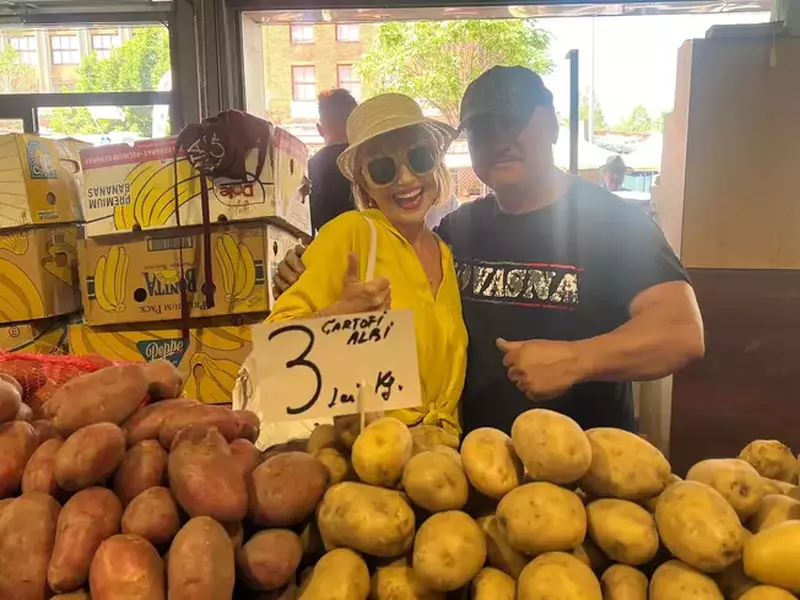 marian-almasan-in-piata-obor-din-bucuresti-1