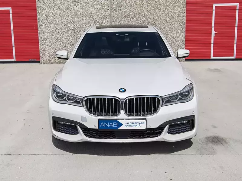 BMW Tipul 730 LD. foto ANABI