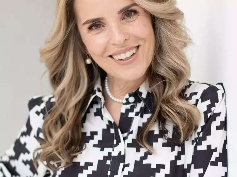 Cristela Georgescu. Foto Facebook Cristela-Elena Georgescu - Împuterniciri