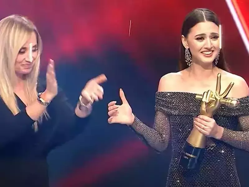 Lara Fabian și Aura Șova – Vocea României