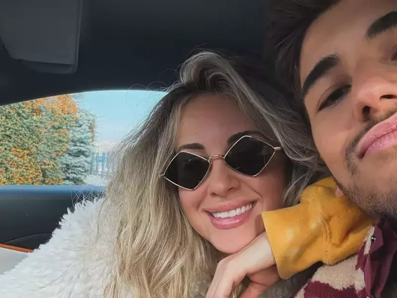 Diferența de vârstă dintre Otniela Sandu și Sebastian Dobrincu