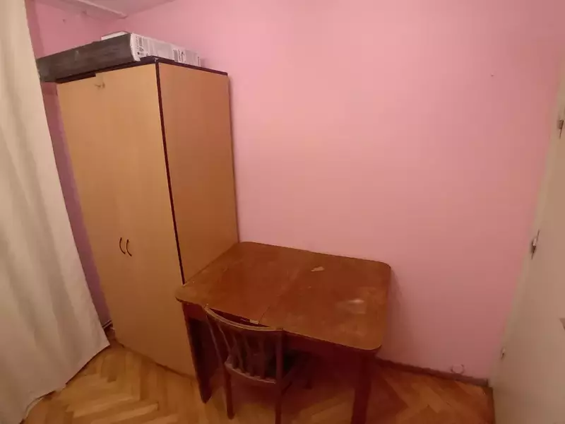 Poză cu camera din Cluj oferită spre închiriere