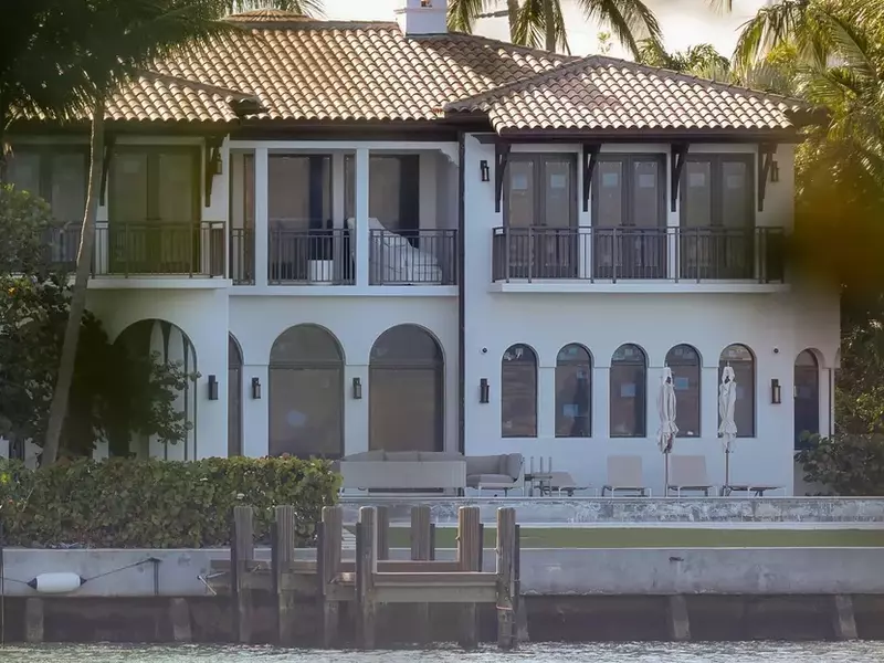 Frații Tate au pus ochii pe vila în care a locuit Matthew McConaughey