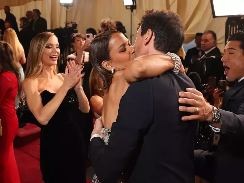 Halle Berry și Adrien Brody