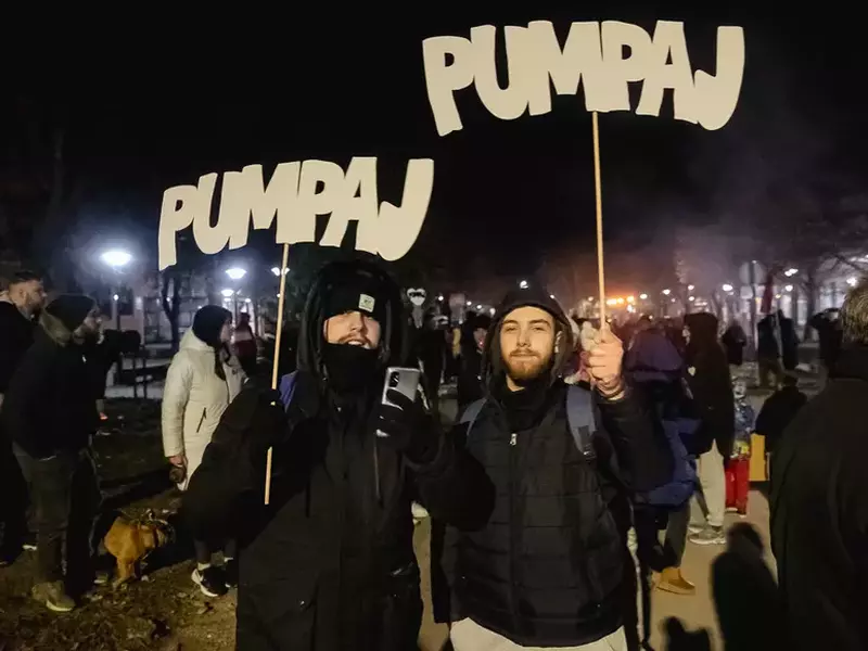 protest-serbia-la-sate-s-195
