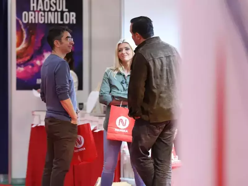 13639d48-702b-4c9e-a7a0-fa371cb27849