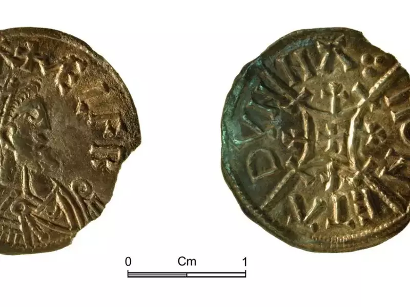 Doua monede vikinge , vechi de peste 1000 de ani