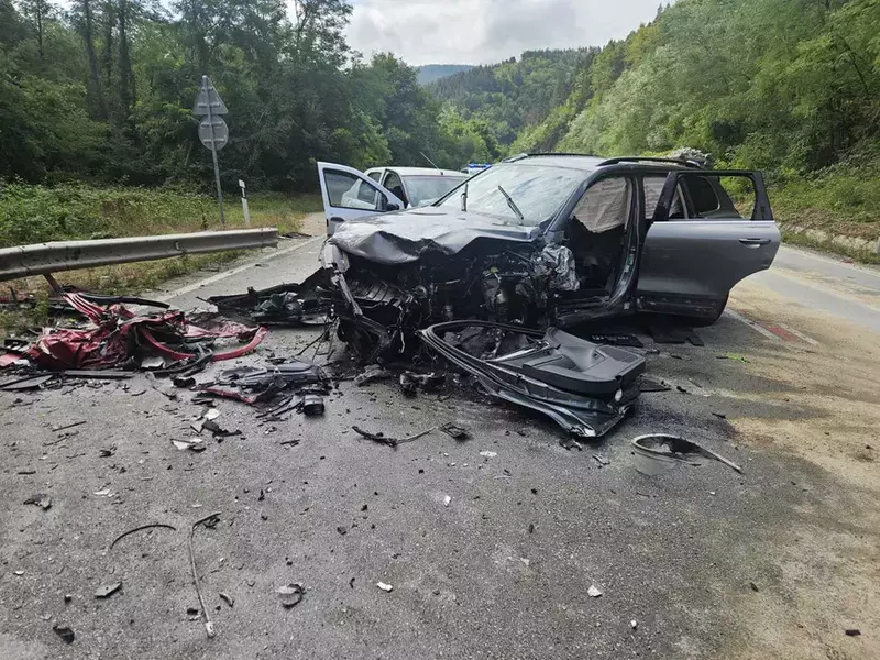 Accident petrecut la Veliko Târnovo, cu trei mașini.