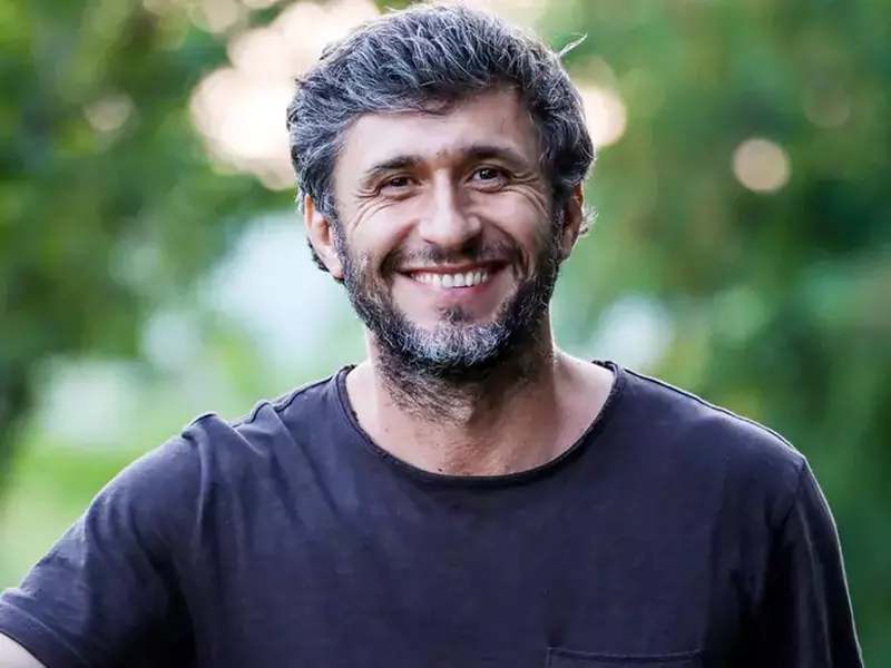 Dragoș Bucur