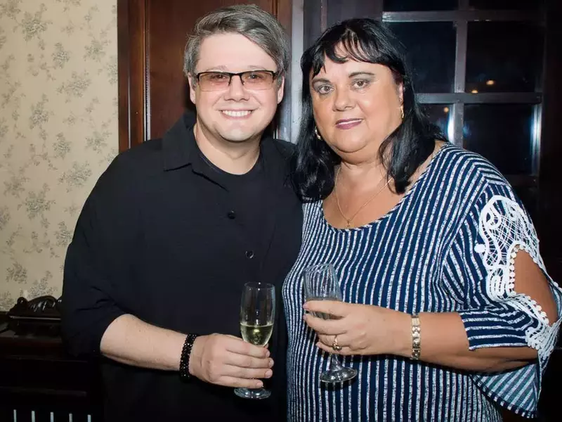 Fuego (Paul Surugiu) și mama lui, Jeni