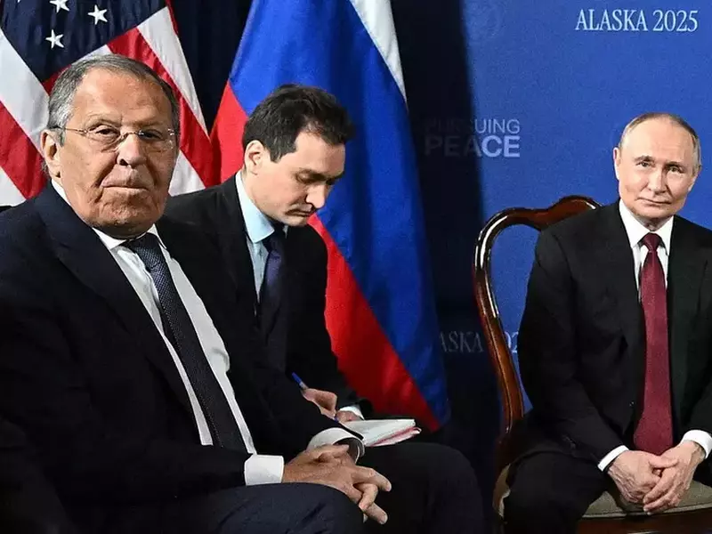 Trump, Putin begin talks at Alaska summit