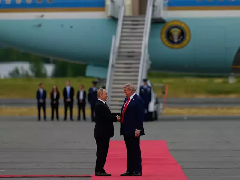 vladimir-putin-donald-trump-alaska (1) copy 4