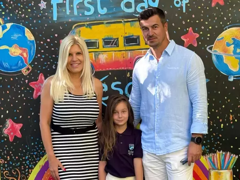 Elena Udrea prima zi de scoala fetita Eva Maria