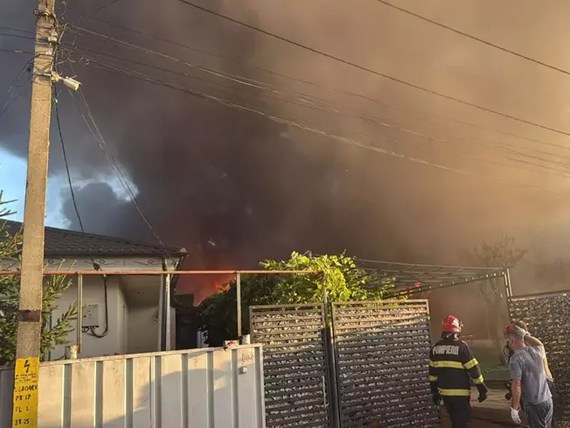 incendiu-sendreni-galati (1)