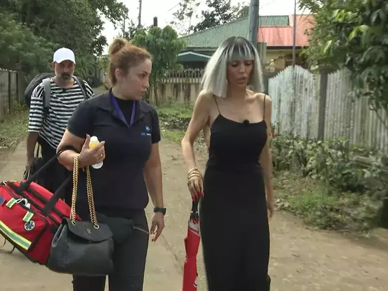 Raluca Bădulescu – perfuzie Asia Express 2025 (4)