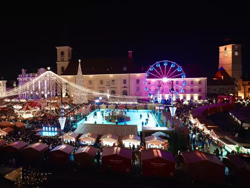 Târgul de Crăciun din Sibiu va fi deschis până pe 4 ianuarie 2026. Foto: Facebook/ Primăria Sibiu