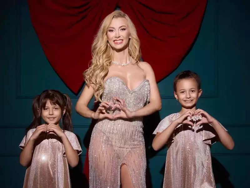 Andreea Bălan și fetițele ei