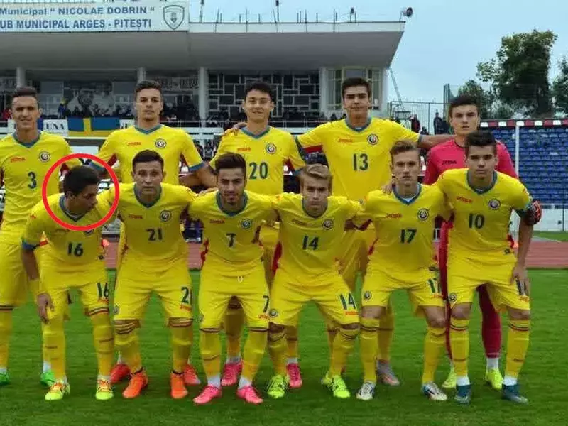 3. Tony Kanalos, primul din stânga jos, la U17. Dreapta jos, Ianis Hagi  –