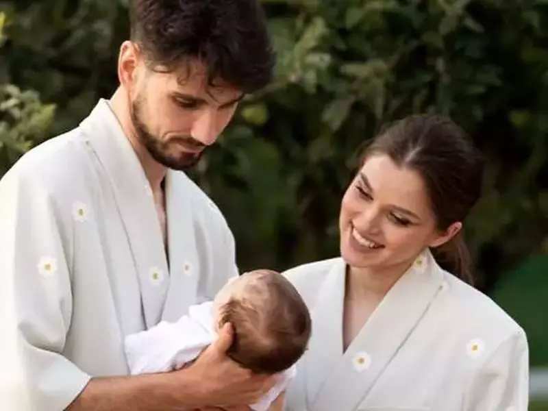 Anghel Damian, Theo Rose și fiul lor, Sasha Ioan