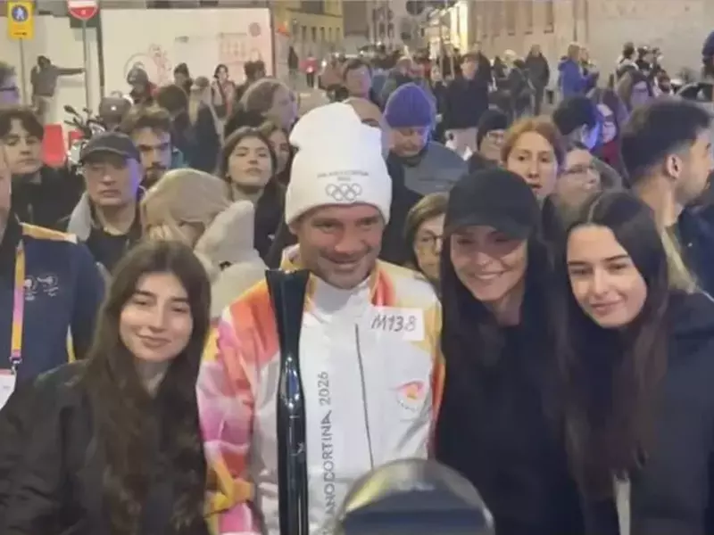 cristi chivu sotia adelina si fiicele lor (2)