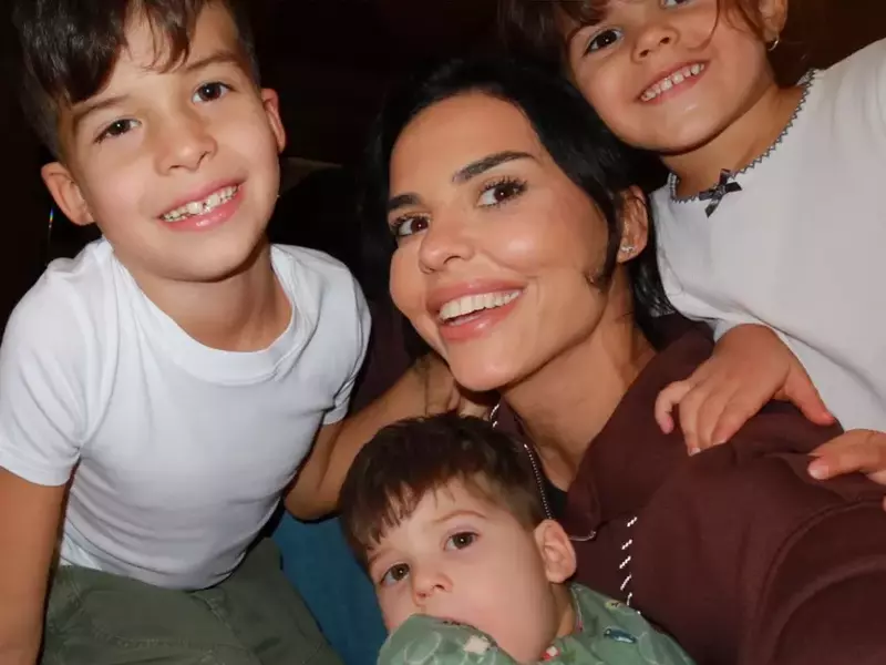 Andreea Popescu si cei trei copii