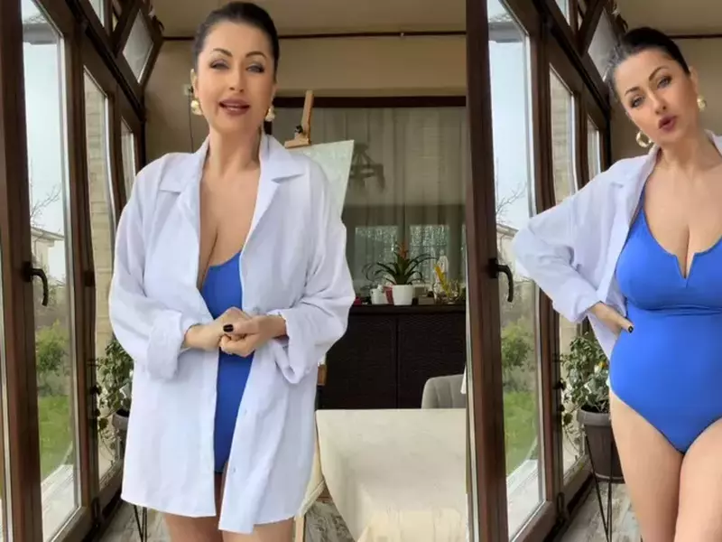 Gabriela Cristea în costum de baie (6)