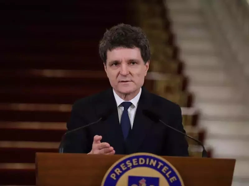 nicusor-dan-calm-trecem-asta (5)