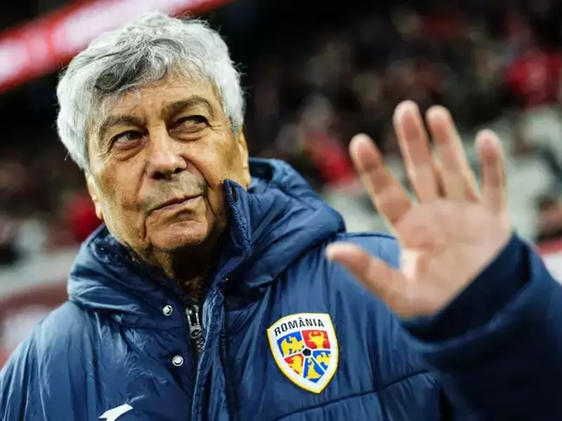 Mircea Lucescu şi-a încheiat al doilea și ultimul mandat de selecţioner pe 2 aprilie. Ultimul meci în care a stat pe banca naționalei a fost barajul cu Turcia, pierdut cu 0-1. Foto: Hepta