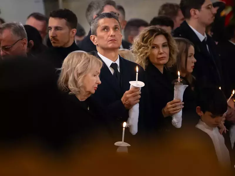 Slujba de înmormântare a lui Mircea Lucescu. Foto: Basilica