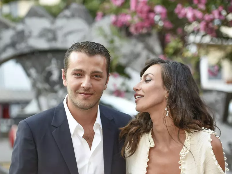 Mădălina Ghenea Si Iubitul Său Vor Să I Ofere Un Viitor Cat Mai Bun Fetiței Lor Libertatea