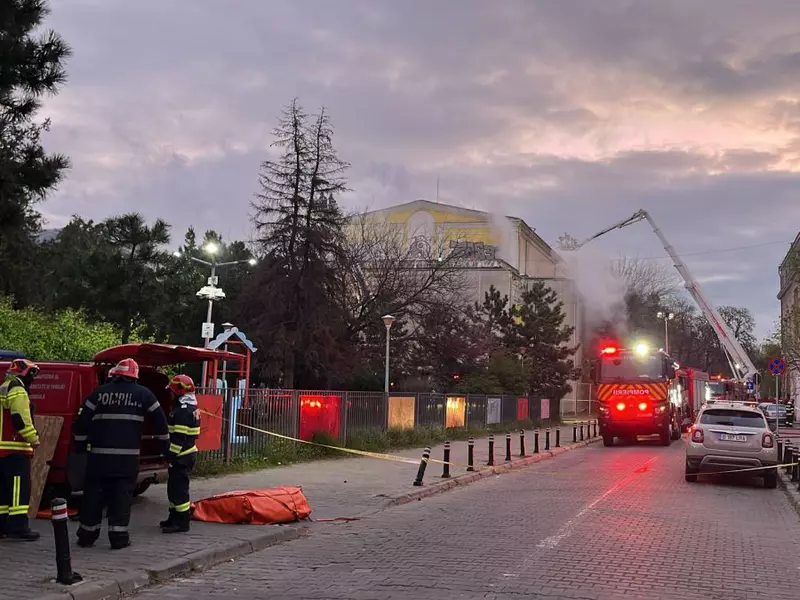 incendiu1-teatrul-masca-bucuresti-12-aprilie-2025