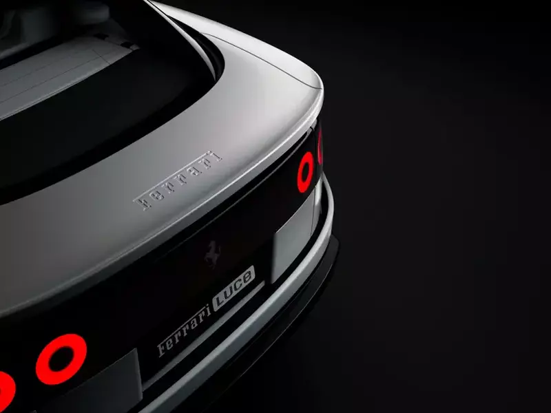 Ferrari Luce de culoare albă, pe fundal negru, vândut la licitație cu 40 de milioane de dolari