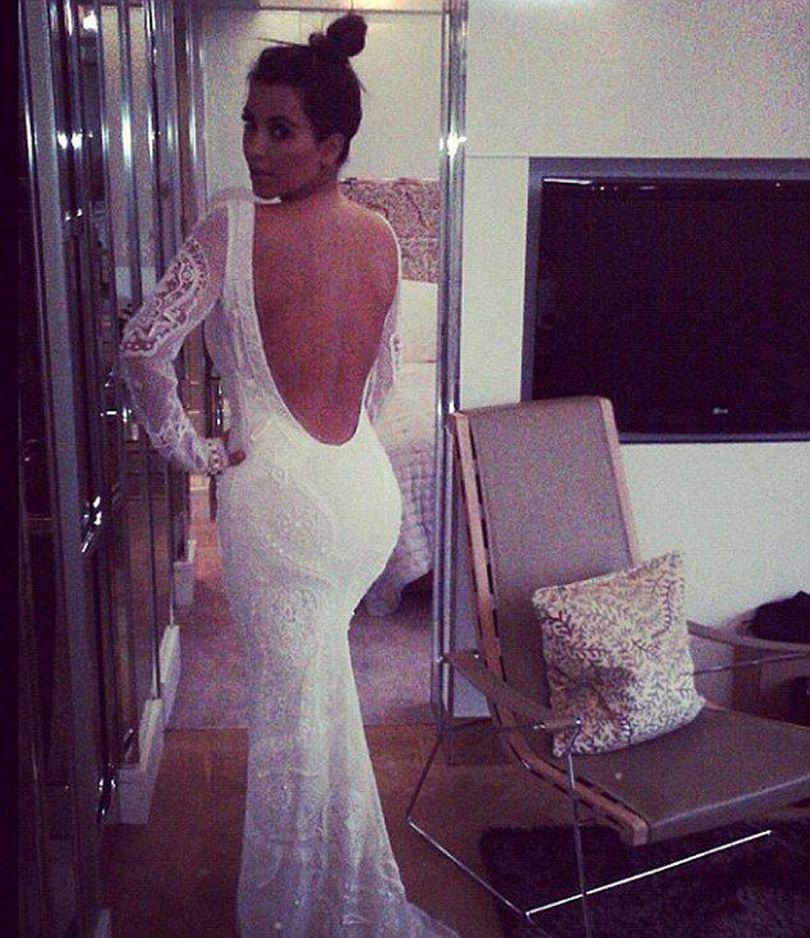 Kim Kardashian Din Nou Mireasă Rochia Asta O Va Purta în Ziua