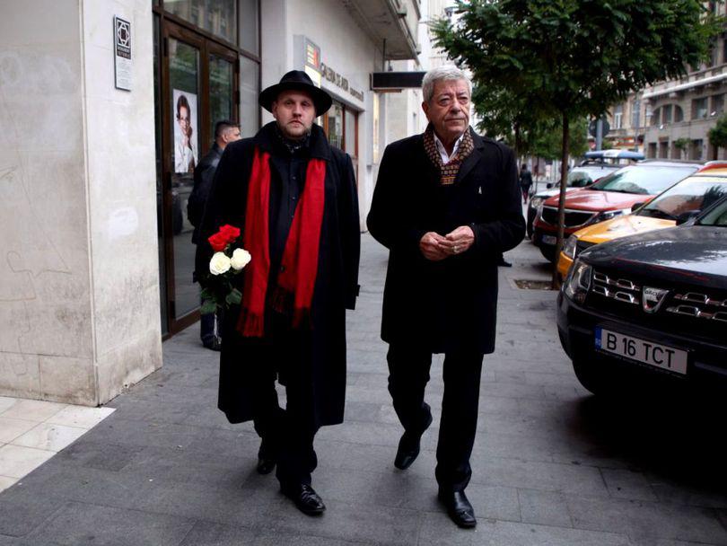 Ion Dichiseanu, la priveghiul Stelei Popescu. "ca o ...