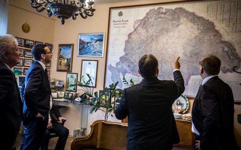 Harta Ungariei Mari, cu Transilvania inclusÄ Ã®n ea, prezentatÄ de premierul maghiar Viktor Orban