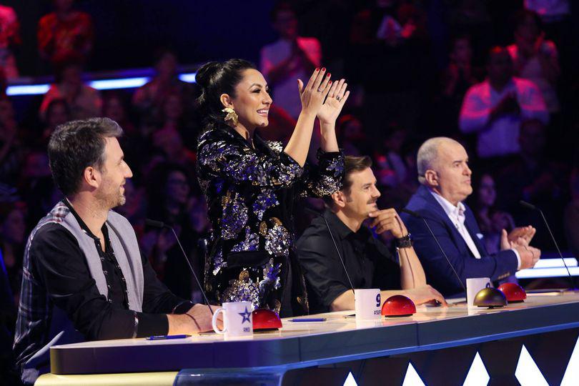 Irina Loghin, pe scena „Românii au talent". Are 12 ani și ...