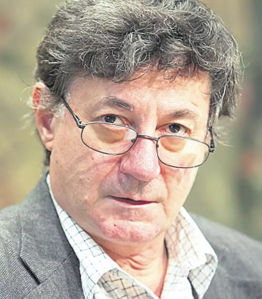 Caramitru, verificat timp de doi ani și declarat ”curat”. Salariul de bază și averea actorului, motiv de suspiciune