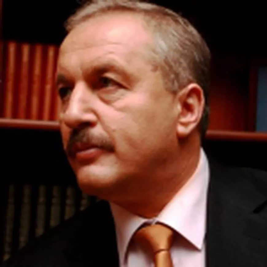 Vasile Dâncu acuză Parlamentul că a blocat legea urbanismului