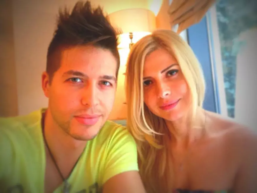 Jorge și soția lui, Ramona și-au făcut un selfie împreuna. 