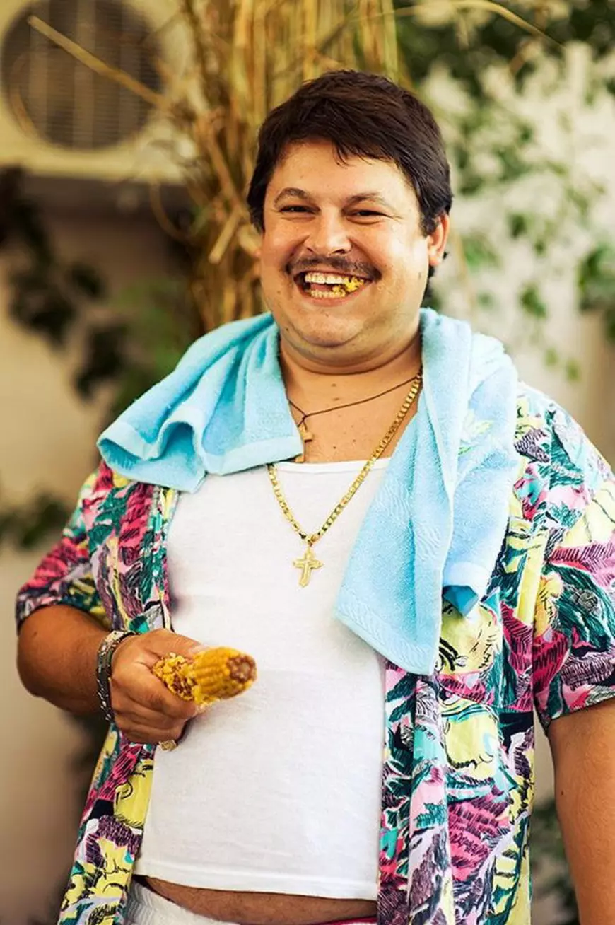 mihai-bobonete-si-a-lasat-mustata-pentru-rolul-din-ldquo-las-fierbinti-rdquo-foto_4.jpg