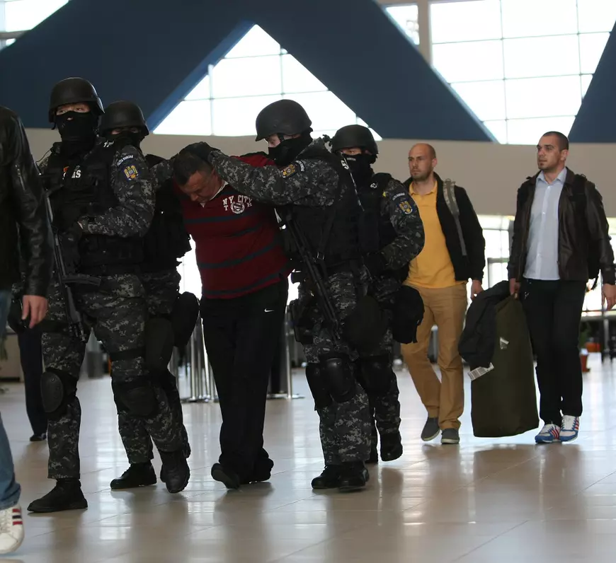 EXCLUSIV/ Cum o duce după gratii Ioan Clămparu! Se intră doar cu trupele speciale în celulele penitenciarului în care e închis cel mai temut interlop român