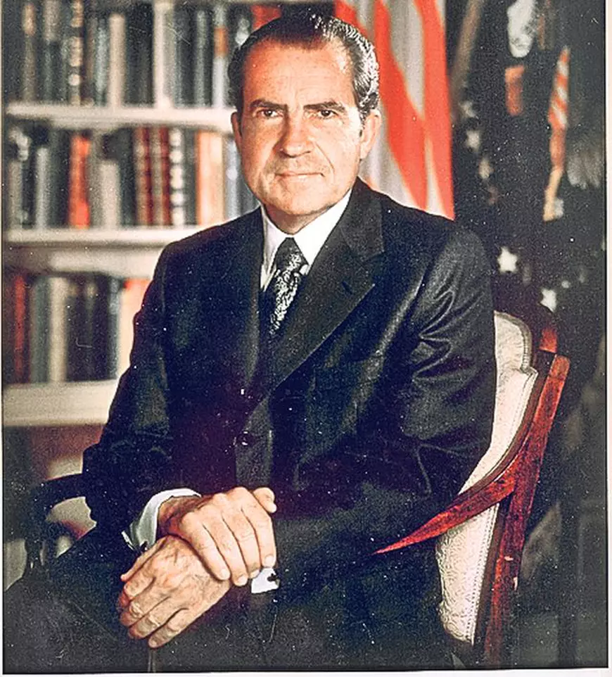 Rixhar Nixon, forţat să demisioneze din cauya scandalului Watergate