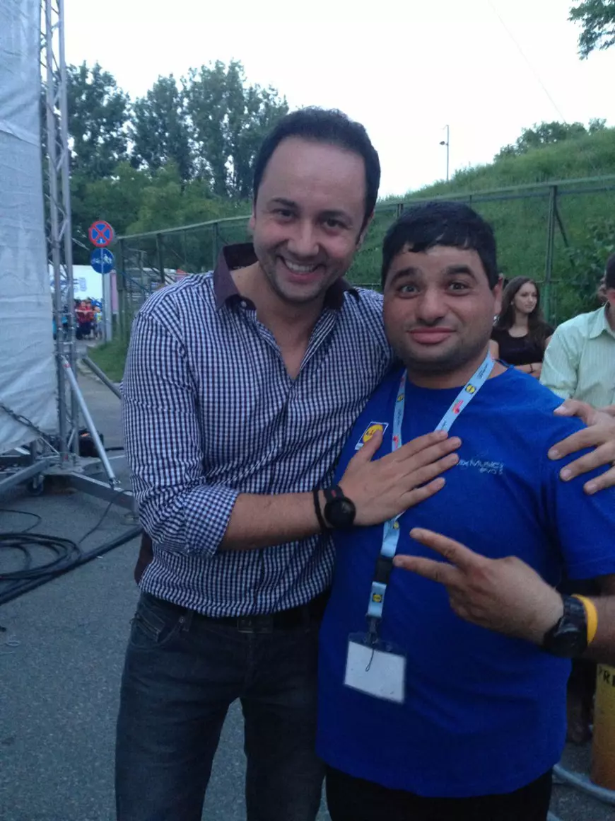 Tudorel alături de Măruță, pe care îl numește ”tată”