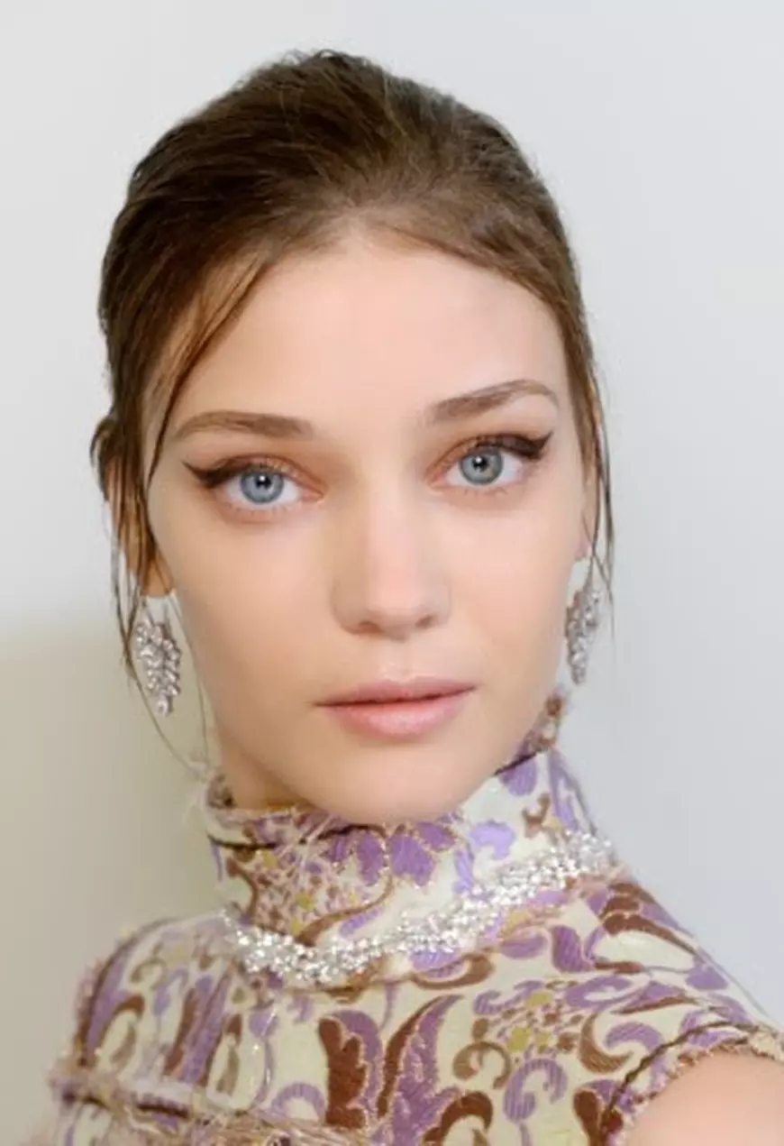 1- cat eyes, buza nude