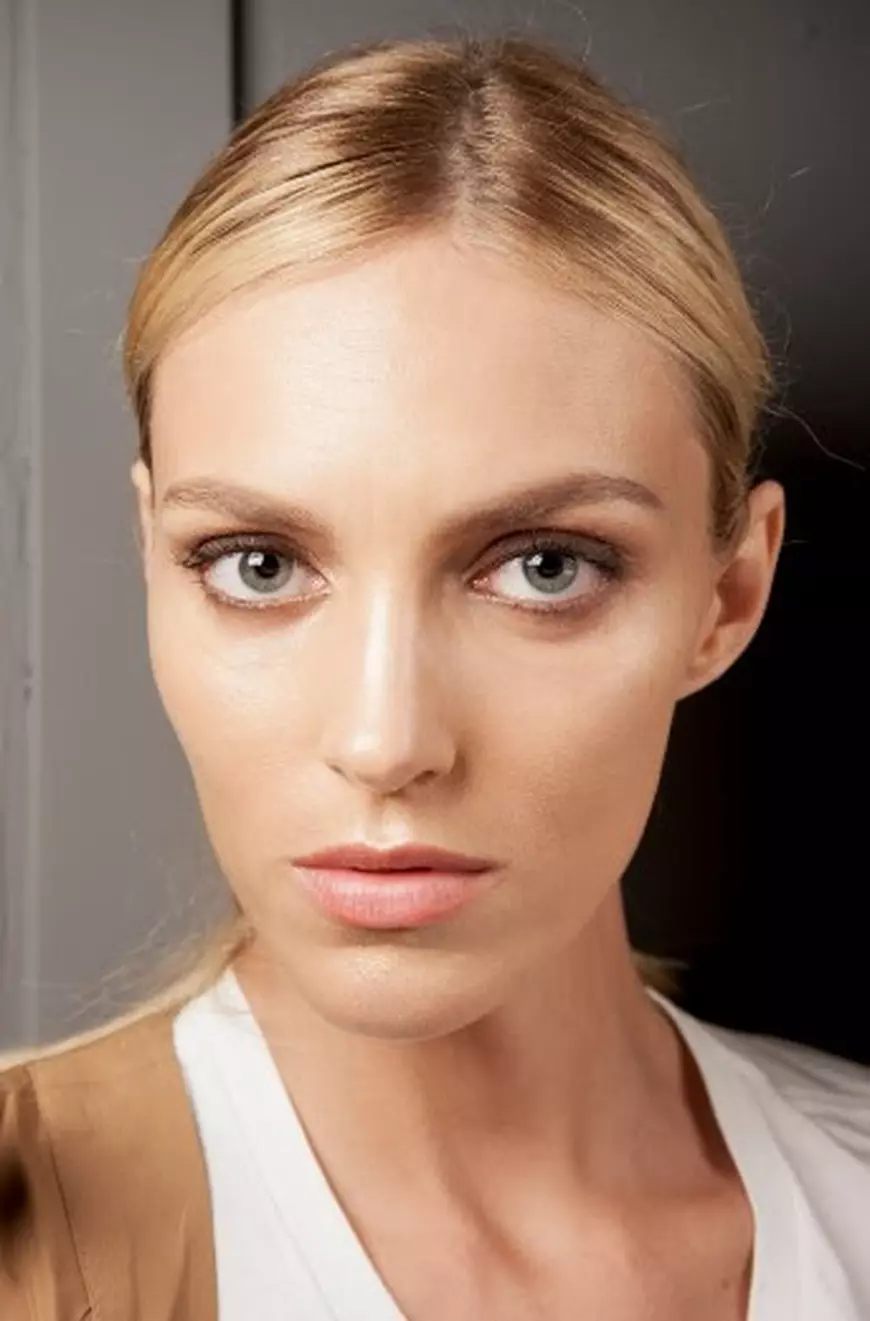 1- smokey eyes maron