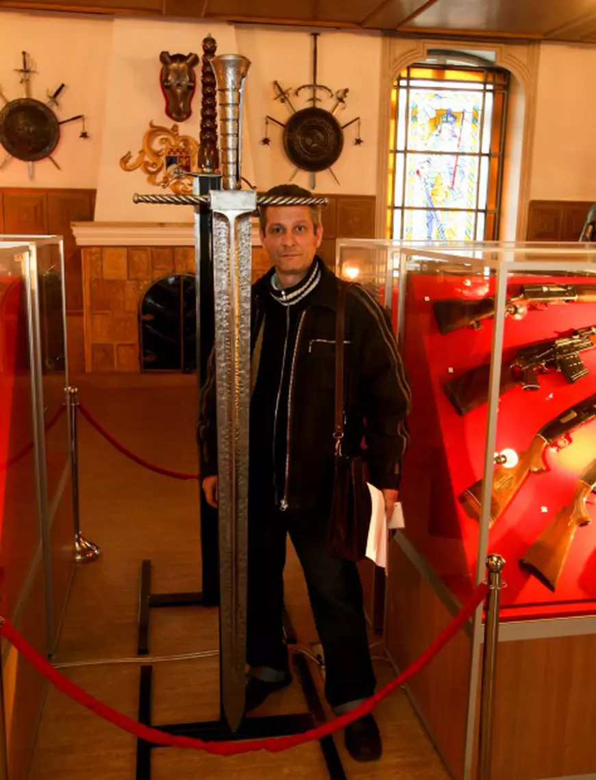 Aşa arăta logoul unui armurier de scol XVI  - GABI5550