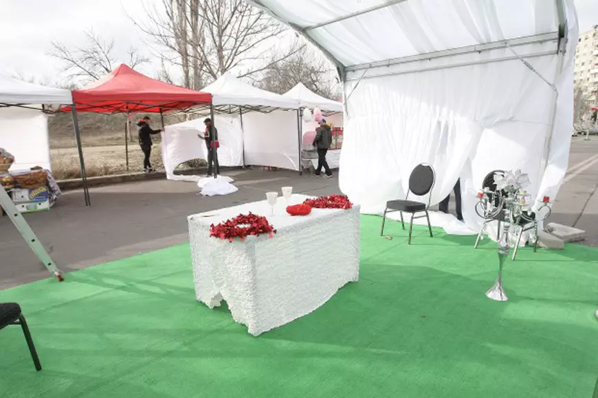 Acesta este ”Altarul dragostei” unde vizitatorii se vor putea ”căsători” pentru 24 de ore