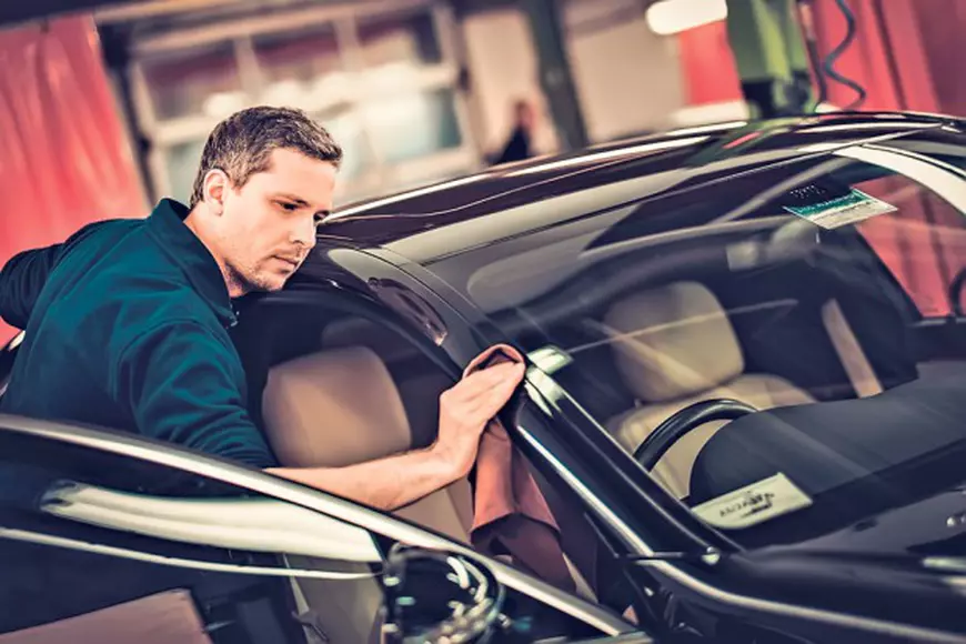 Mașina ta poate arăta ca nouă după aplicarea foliei lichide