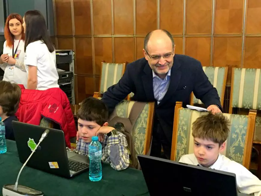 12524263_855542084567715_8180634325510109026_n