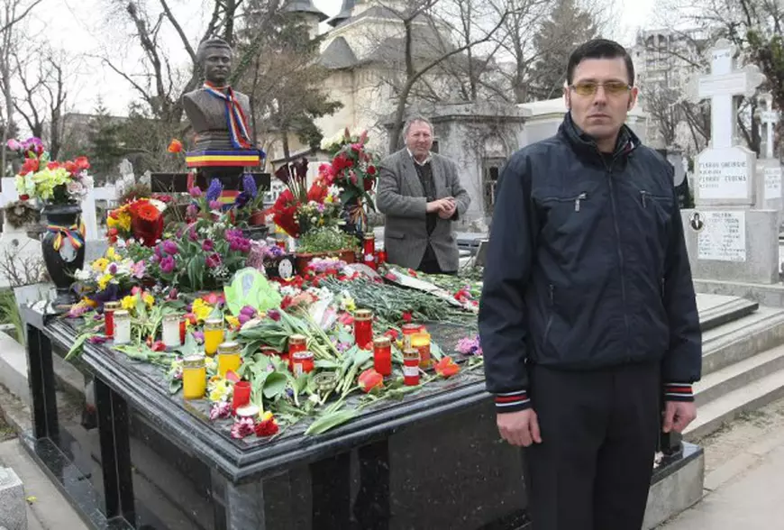 23785489-08d4-4006-92c2-e0f897074f86